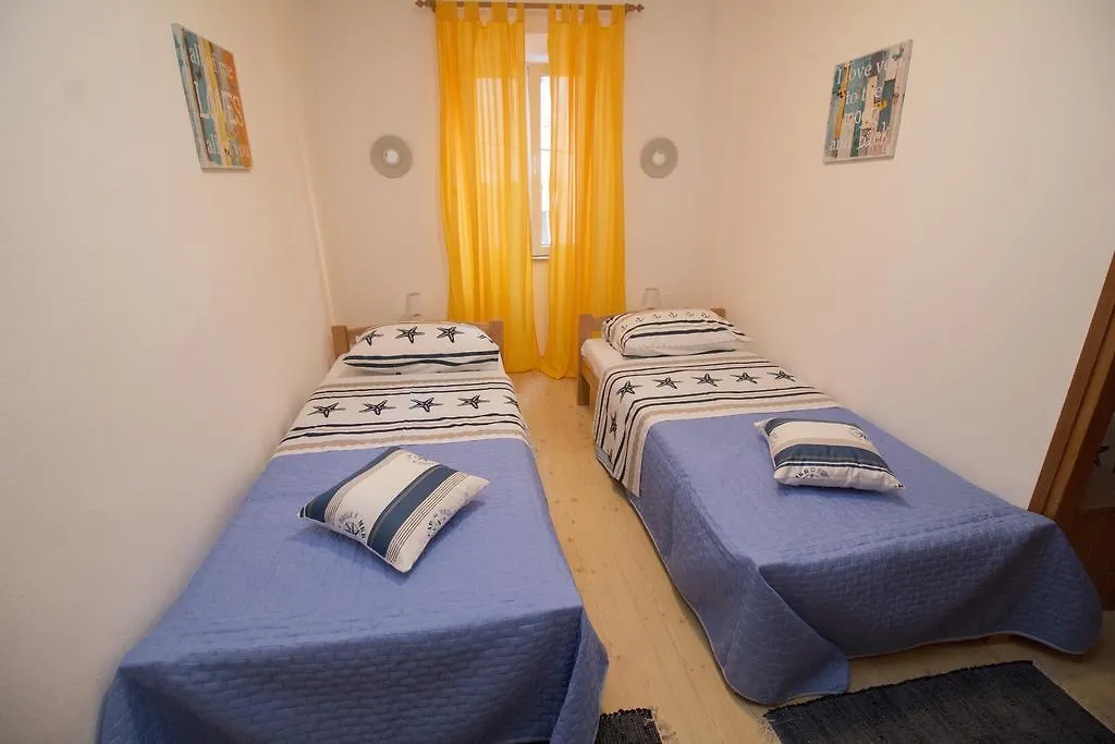 Apartment Piazza Antica Rovinj