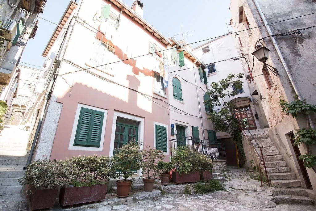 Apartment Piazza Antica Rovinj Croatia