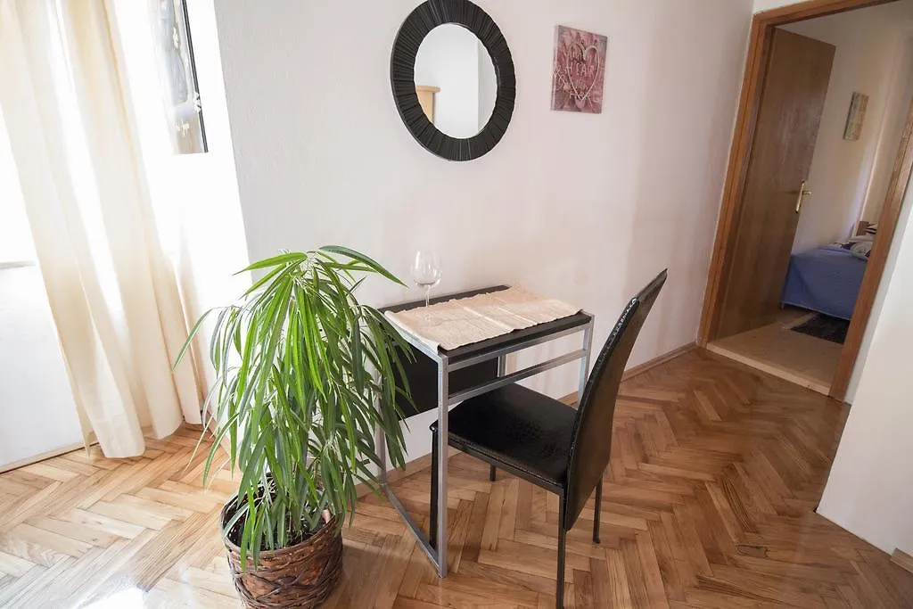 Apartment Piazza Antica Rovinj